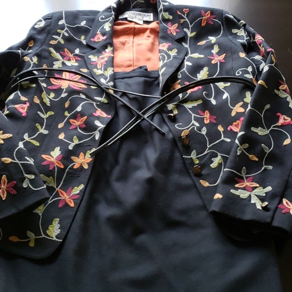 Beautiful wool suit with embroidered jacket